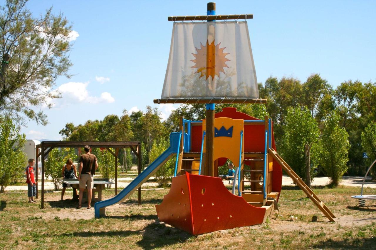 Happy Camp Mobile Homes In Camping Village Free Time Marina Di Bibbona Exteriér fotografie
