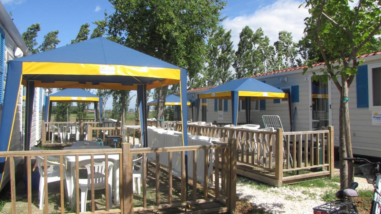 Happy Camp Mobile Homes In Camping Village Free Time Marina Di Bibbona Exteriér fotografie